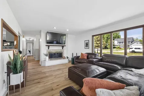 1598 Lake Holiday Drive Lake Holiday IL 60548