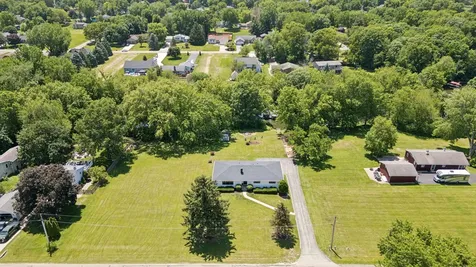 1598 Lake Holiday Drive Lake Holiday IL 60548