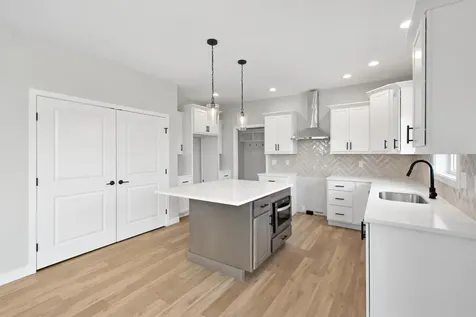 1812 Sunny Acres Road Mahomet IL 61853