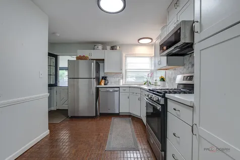 213 North Emerson Street Mount Prospect IL 60056