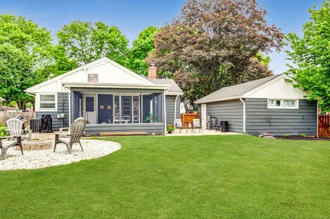 213 North Emerson Street Mount Prospect IL 60056