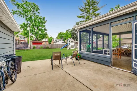 213 North Emerson Street Mount Prospect IL 60056