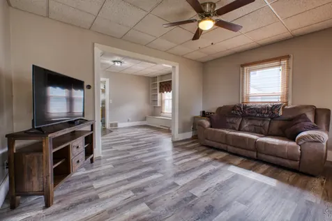 922 9TH Avenue Fulton IL 61252
