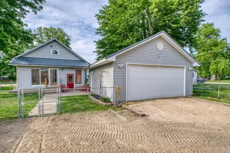 922 9TH Avenue Fulton IL 61252