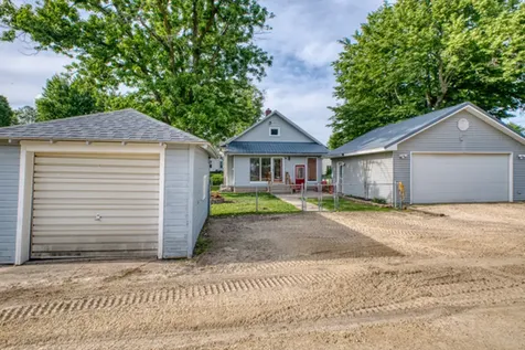 922 9TH Avenue Fulton IL 61252