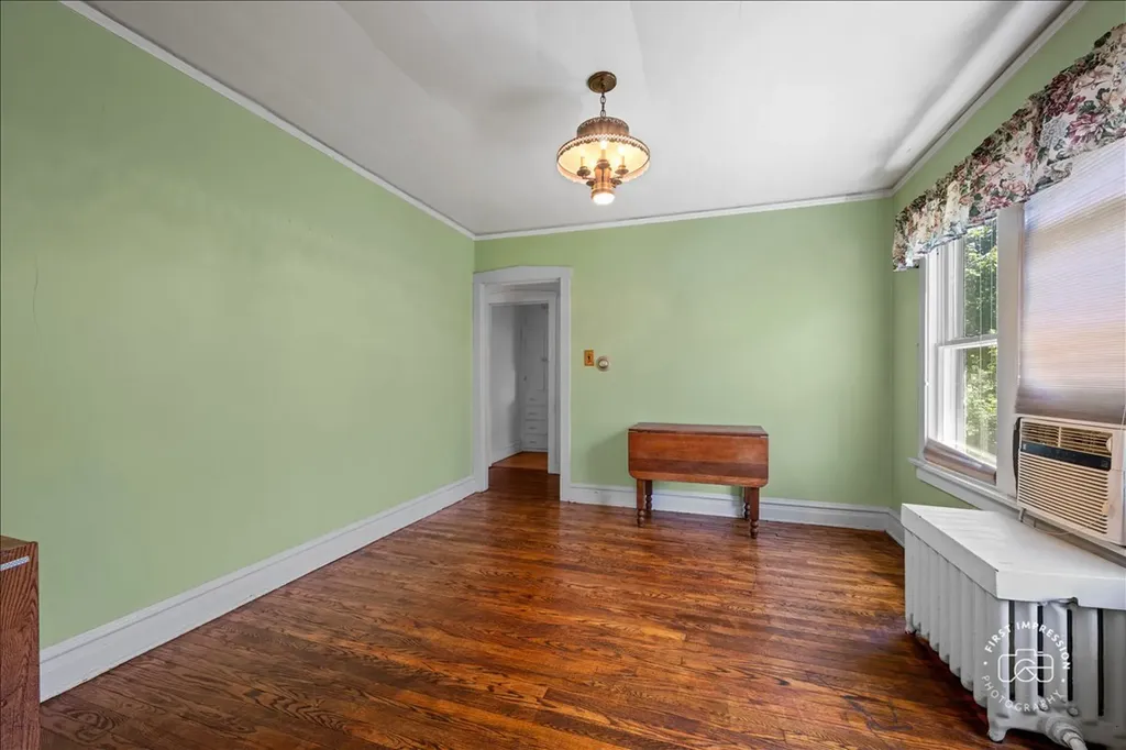 285 Forest Avenue Glen Ellyn IL 60137