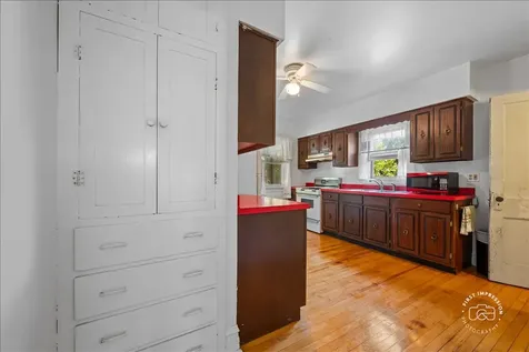 285 Forest Avenue Glen Ellyn IL 60137