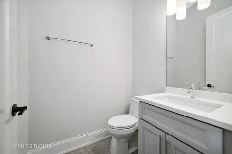 4819 North Ashland Avenue Chicago IL 60640