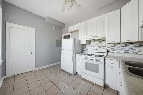 7056 South Parnell Avenue Chicago IL 60621