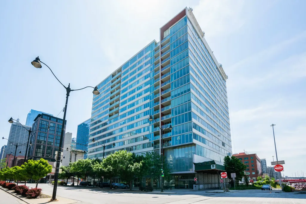 659 West Randolph Street Chicago IL 60661