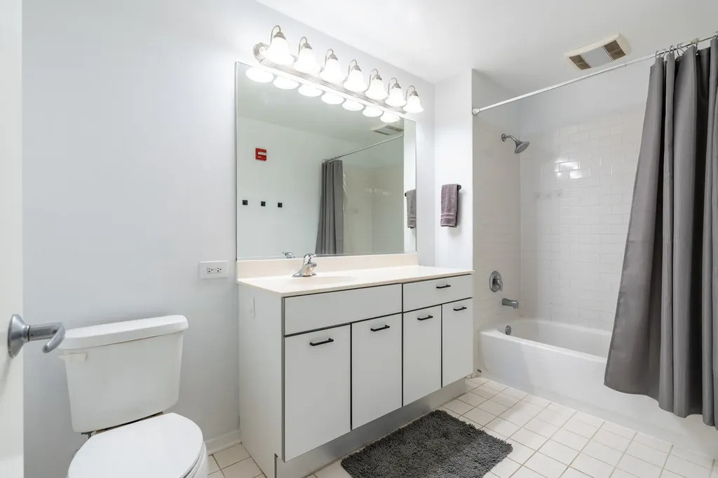 659 West Randolph Street Chicago IL 60661