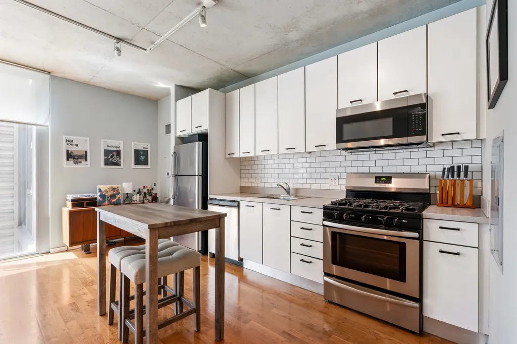 659 West Randolph Street Chicago IL 60661