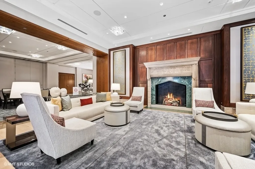 435 North Michigan Avenue Chicago IL 60611