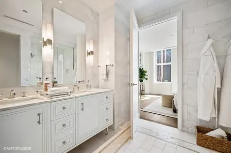 435 North Michigan Avenue Chicago IL 60611