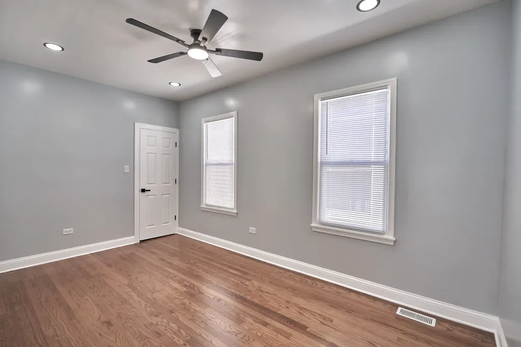 1452 West 71st Street Chicago IL 60636