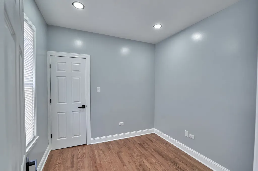 1452 West 71st Street Chicago IL 60636
