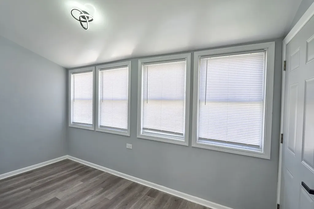 1452 West 71st Street Chicago IL 60636