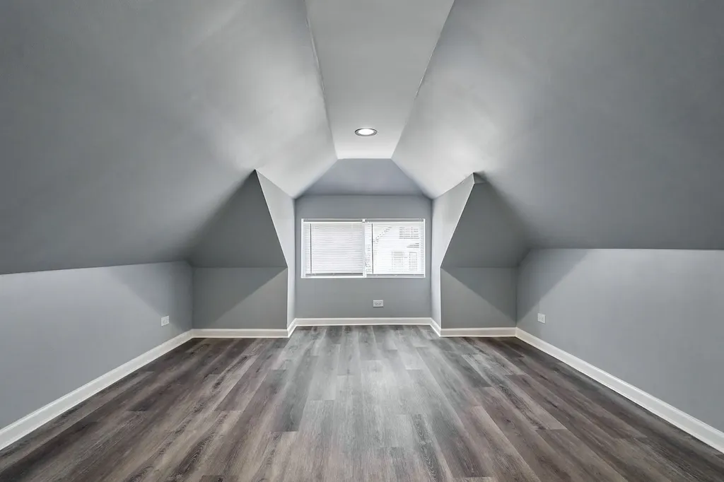 1452 West 71st Street Chicago IL 60636