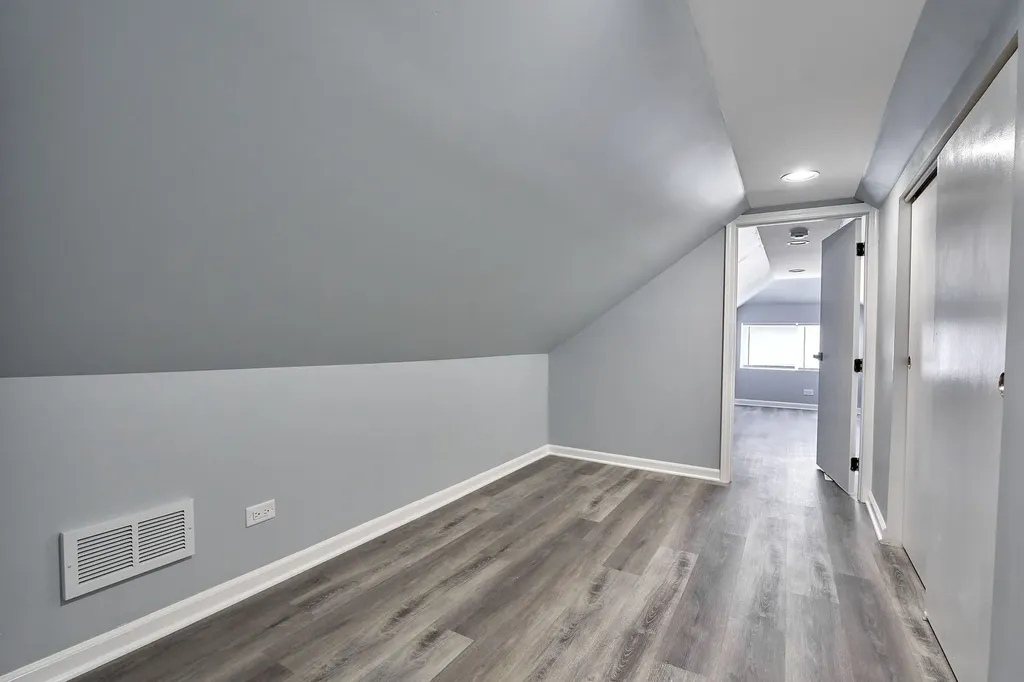 1452 West 71st Street Chicago IL 60636