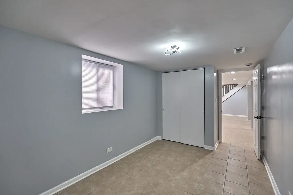 1452 West 71st Street Chicago IL 60636