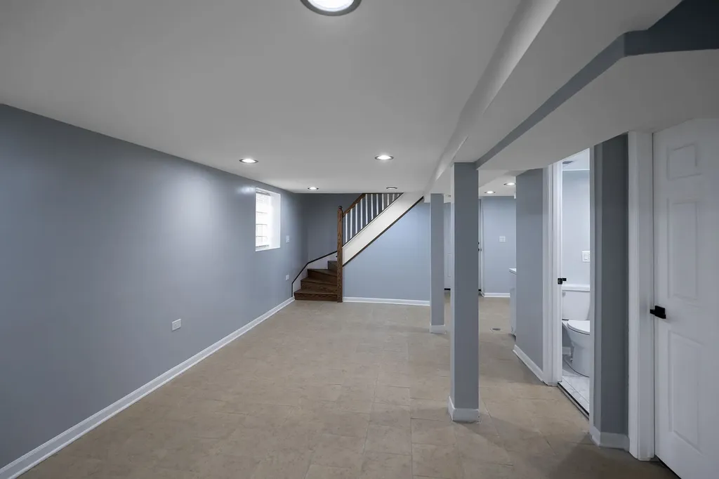 1452 West 71st Street Chicago IL 60636