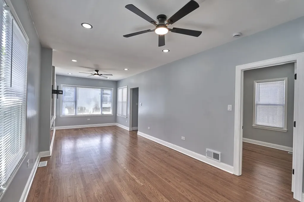 1452 West 71st Street Chicago IL 60636