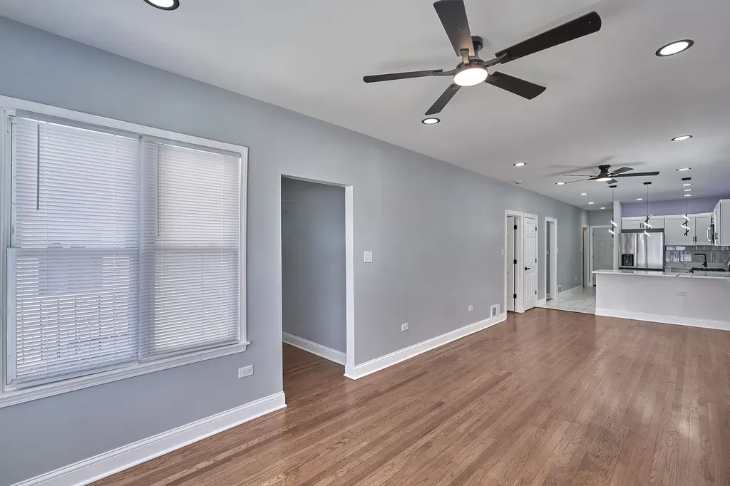 1452 West 71st Street Chicago IL 60636