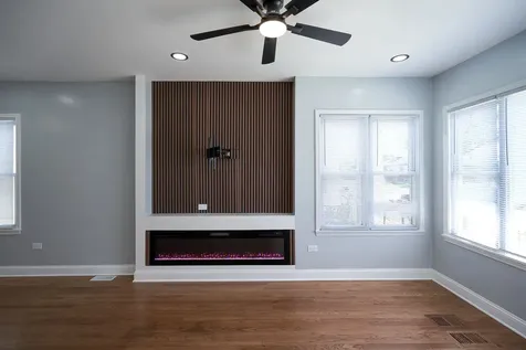 1452 West 71st Street Chicago IL 60636
