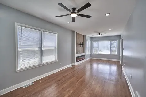 1452 West 71st Street Chicago IL 60636