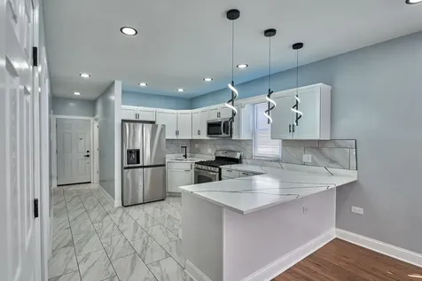 1452 West 71st Street Chicago IL 60636