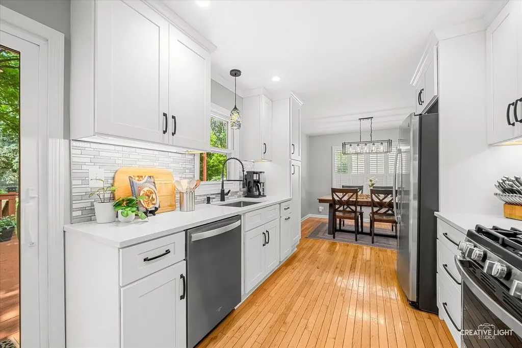 5S652 Hummingbird Lane Naperville IL 60540