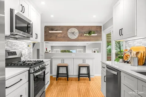 5S652 Hummingbird Lane Naperville IL 60540