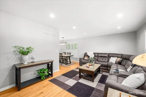 5S652 Hummingbird Lane Naperville IL 60540