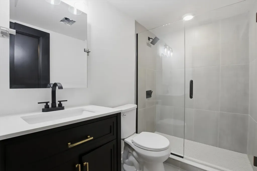11436 South Yale Avenue Chicago IL 60628