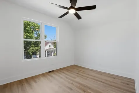 11436 South Yale Avenue Chicago IL 60628