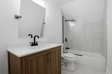 11436 South Yale Avenue Chicago IL 60628