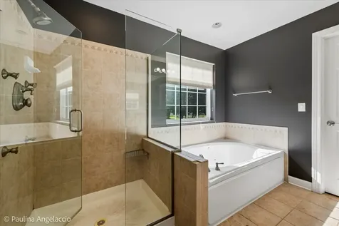 2401 Stonybrook Street Wauconda IL 60084