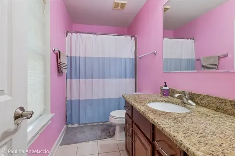 2401 Stonybrook Street Wauconda IL 60084