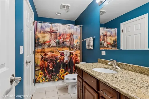 2401 Stonybrook Street Wauconda IL 60084