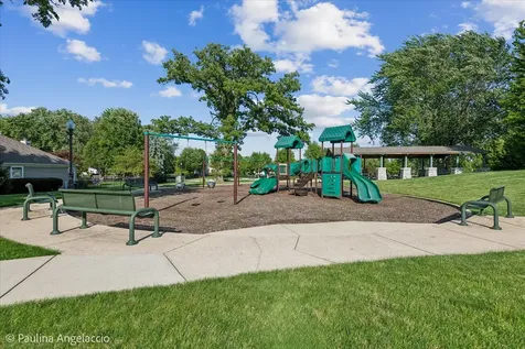 2401 Stonybrook Street Wauconda IL 60084