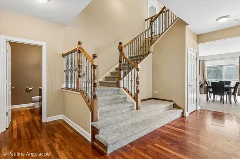 2401 Stonybrook Street Wauconda IL 60084