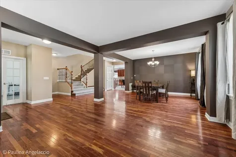 2401 Stonybrook Street Wauconda IL 60084