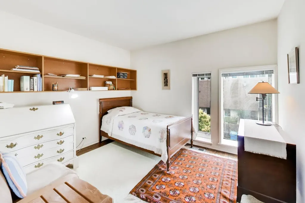 5508 South Kenwood Avenue Chicago IL 60637