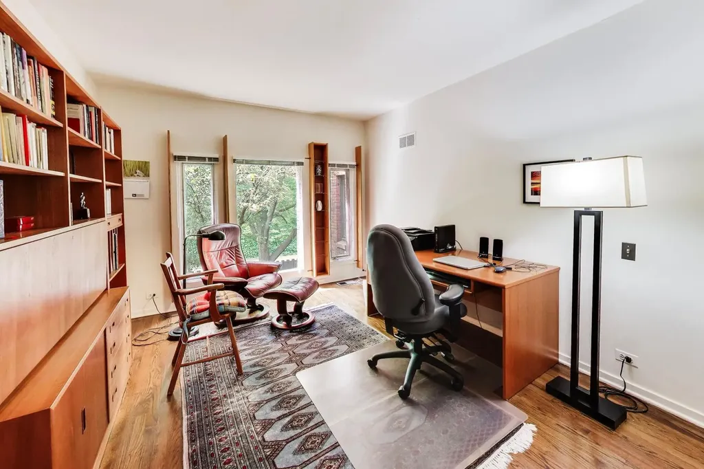 5508 South Kenwood Avenue Chicago IL 60637