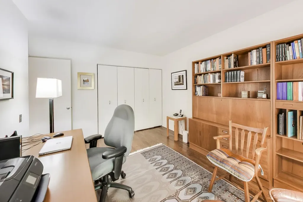 5508 South Kenwood Avenue Chicago IL 60637