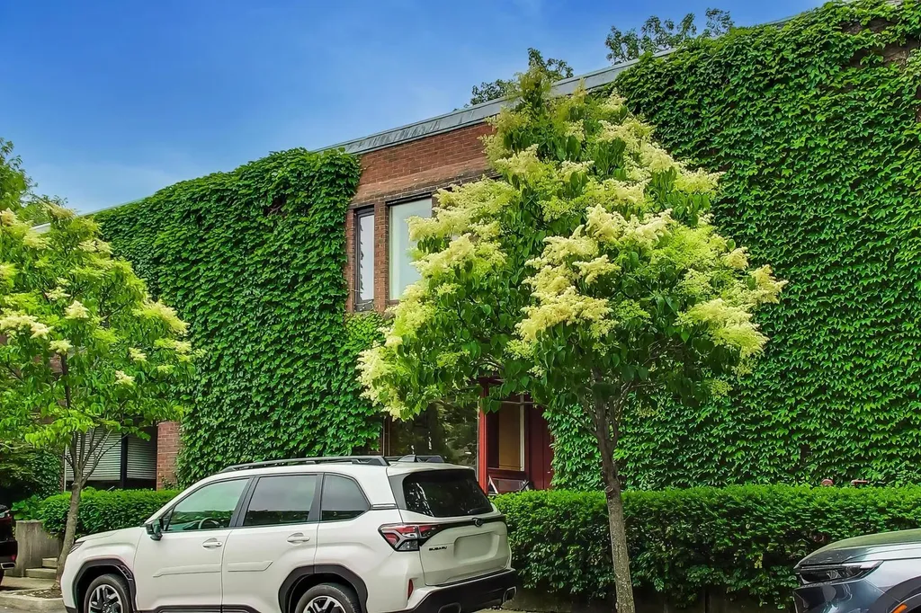 5508 South Kenwood Avenue Chicago IL 60637