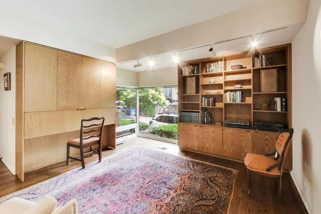 5508 South Kenwood Avenue Chicago IL 60637