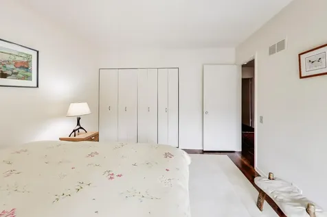 5508 South Kenwood Avenue Chicago IL 60637