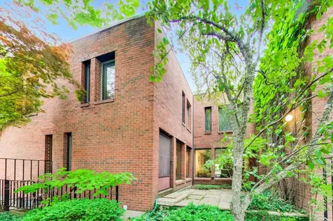 5508 South Kenwood Avenue Chicago IL 60637