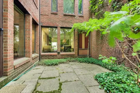 5508 South Kenwood Avenue Chicago IL 60637